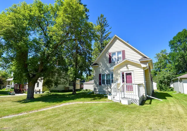 1st image of 313 State Ave N, Thief River Falls, MN 56701 | MLS# 7108641