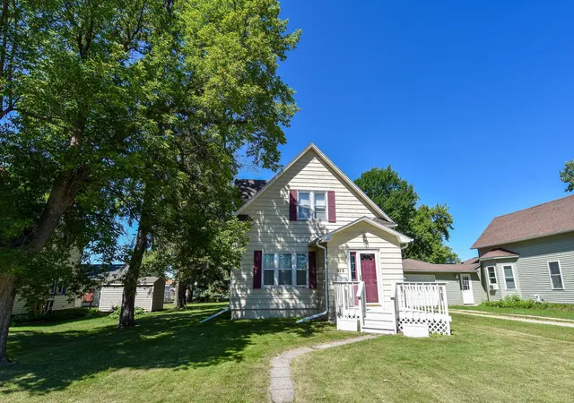 2nd image of 313 State Ave N, Thief River Falls, MN 56701 | MLS# 7108641