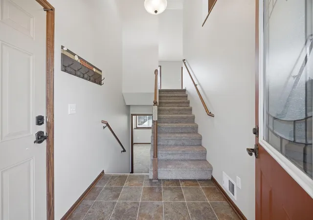 3rd image of 1050 Voyageur St, Saint Cloud, MN 56303 | MLS# 7108654