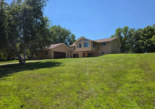 Photo 1 of Single family home for sale at 7126 196th Avenue Ne, New London, MN 56273 | MLS# 7108659 | Listing updated on 2026-09-01