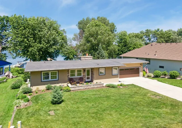 Photo 2 of Sale Pending at 2760 S Shore Dr, Prior Lake, MN 55372 | MLS# 7108669 | Listing updated on 2026-07-23