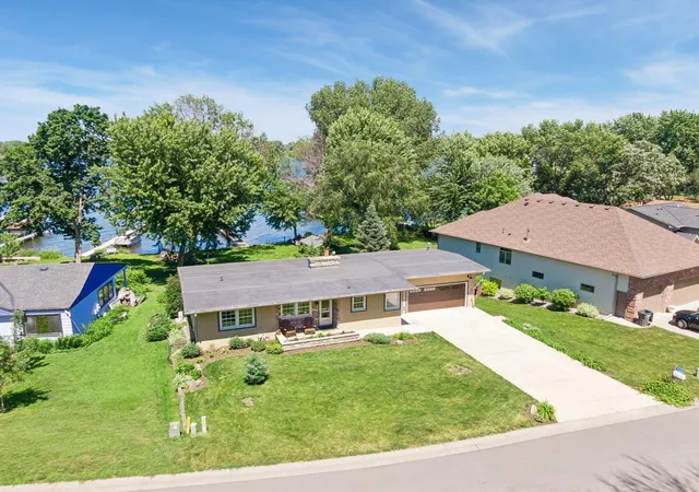 Photo 3 of Sale Pending at 2760 S Shore Dr, Prior Lake, MN 55372 | MLS# 7108669 | Listing updated on 2026-07-23