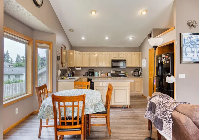 4th image of 1010 Hampshire St, Prescott, WI 54021 | MLS# 7108689