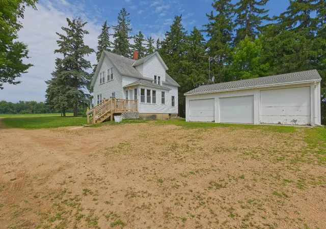 Photo 3 of Single family home for sale at 8412 Ingram Ave Sw, Howard Lake, MN 55349 | MLS# 7108690 | Listing updated on 2026-09-07
