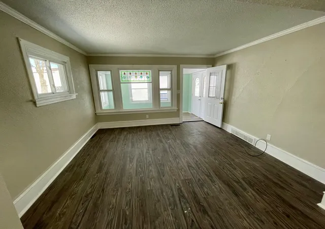 5th image of 911 W Cavour Ave, Fergus Falls, MN 56537 | MLS# 7108692