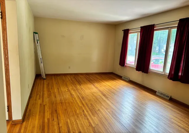 5th image of 1306 Crestview Rd, Albert Lea, MN 56007 | MLS# 7108700