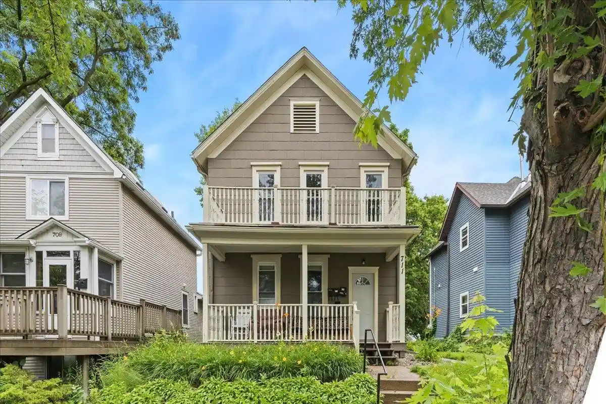 Listing Photo 2 - Condo for sale in 711/713 26th Ave S located at 711/713 26th Ave S, Minneapolis, MN 55454 - Unit 711/713 26th Avenue S