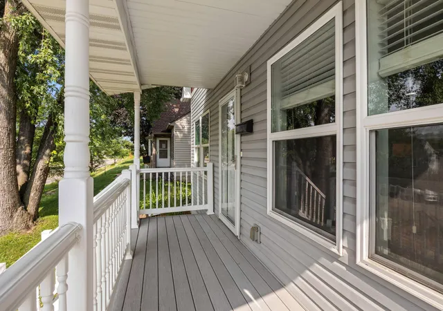 Photo 4 of Single family home for sale at 1281 3rd Street E, Saint Paul, MN 55106 | MLS# 7108728 | Listing updated on 2026-08-12