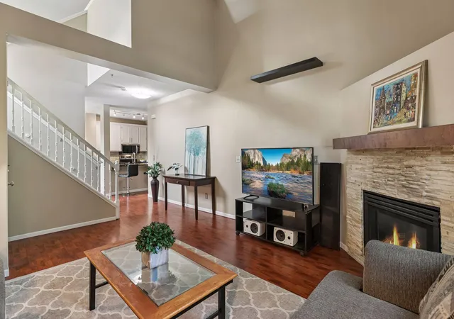2nd image of 8367 Kimball Dr, Eden Prairie, MN 55347 | MLS# 7108742