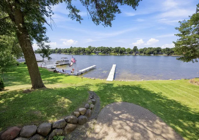 Photo 3 of Mansion for sale at 19520 W Tri Oak Cir Ne, Wyoming, MN 55092 | MLS# 7108746 | Listing updated on 2026-08-14