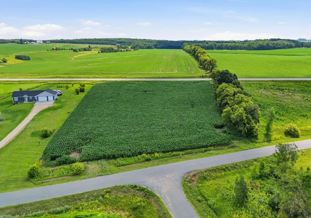 1st image of 1141 178th St, Hammond, WI 54015 | MLS# 7108749