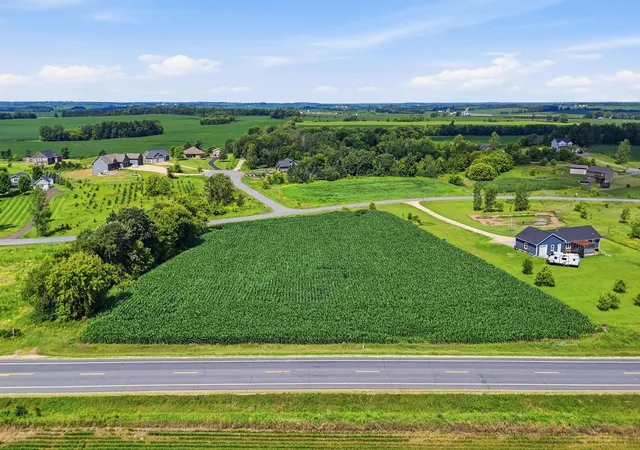 8th image of 1141 178th St, Hammond, WI 54015 | MLS# 7108749