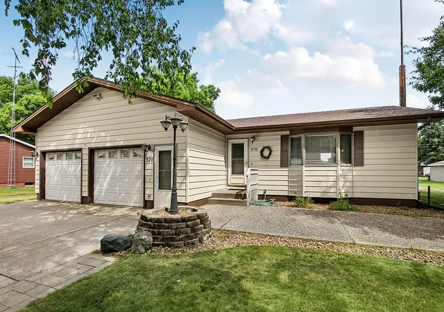 1st image of 570 3rd St Nw, Richmond, MN 56368 | MLS# 7108755