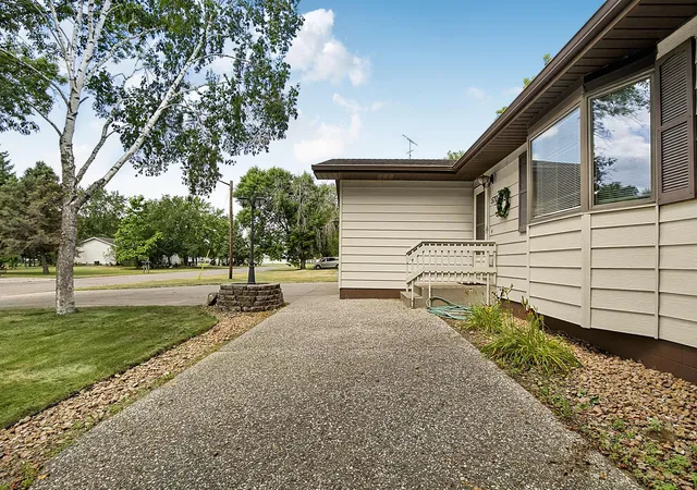 35th image of 570 3rd St Nw, Richmond, MN 56368 | MLS# 7108755