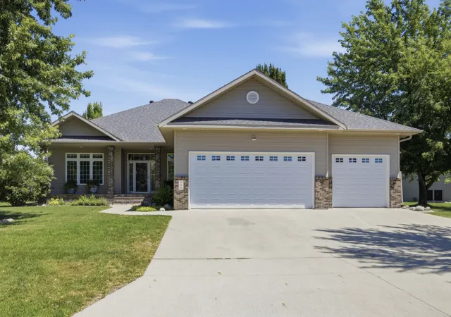 Photo 1 of Single family home for sale at 868 32nd Street S, Moorhead, MN 56560 | MLS# 7108801 | Listing updated on 2026-09-02