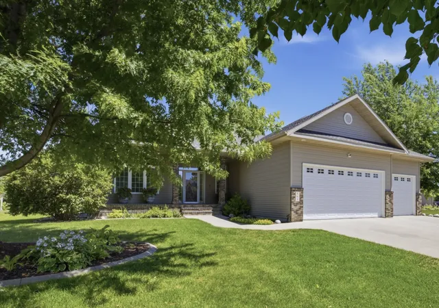 Photo 2 of Single family home for sale at 868 32nd Street S, Moorhead, MN 56560 | MLS# 7108801 | Listing updated on 2026-09-02
