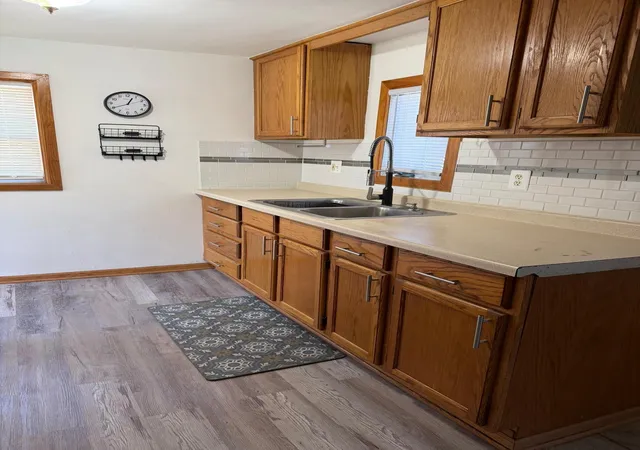 4th image of 1714 Se Marshall St, Albert Lea, MN 56007 | MLS# 7108809