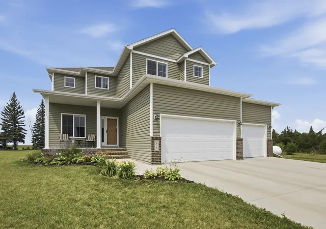Photo 1 of Single family home for sale at 605 Sheyenne Dr, Abercrombie, ND 58001 | MLS# 7108820 | Listing updated on 2026-08-20