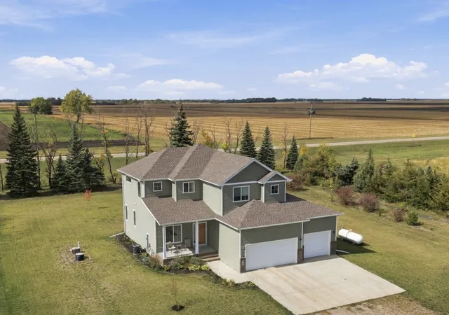 Photo 2 of Single family home for sale at 605 Sheyenne Dr, Abercrombie, ND 58001 | MLS# 7108820 | Listing updated on 2026-10-16