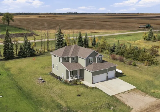 Photo 3 of Single family home for sale at 605 Sheyenne Dr, Abercrombie, ND 58001 | MLS# 7108820 | Listing updated on 2026-09-23