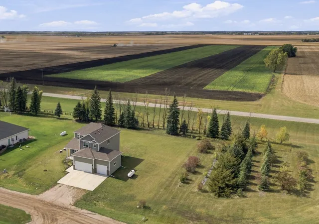 Photo 3 of Single family home for sale at 605 Sheyenne Dr, Abercrombie, ND 58001 | MLS# 7108820 | Listing updated on 2026-10-07