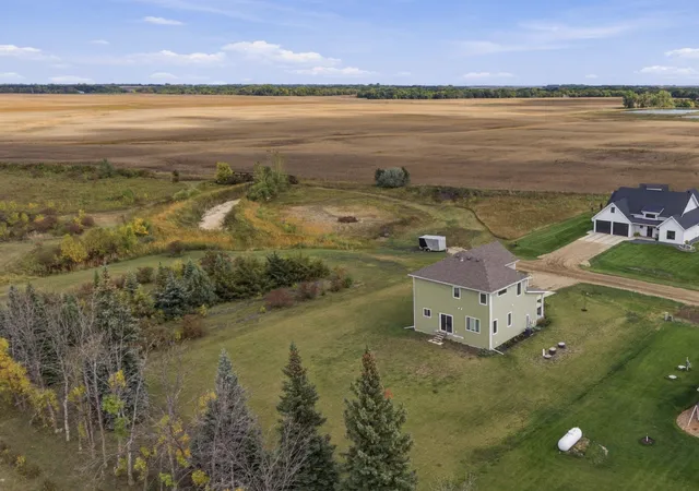 Photo 3 of Single family home for sale at 605 Sheyenne Dr, Abercrombie, ND 58001 | MLS# 7108820 | Listing updated on 2026-10-16