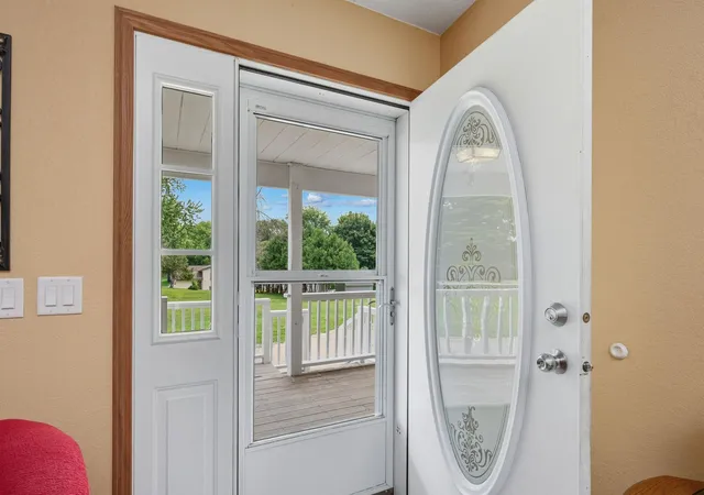 3rd image of 403 W Margaret St, Fairmont, MN 56031 | MLS# 7108821