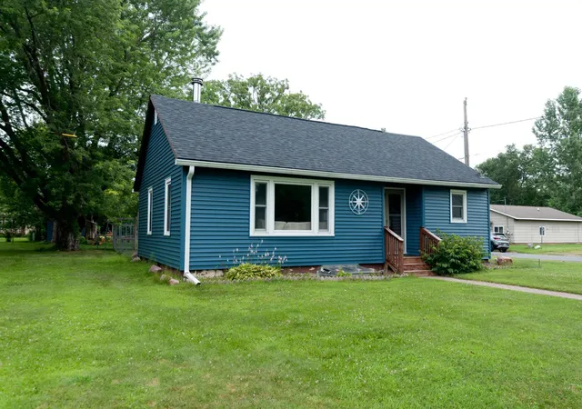 2nd image of 119 E Coleman St, Rice Lake, WI 54868 | MLS# 7108846