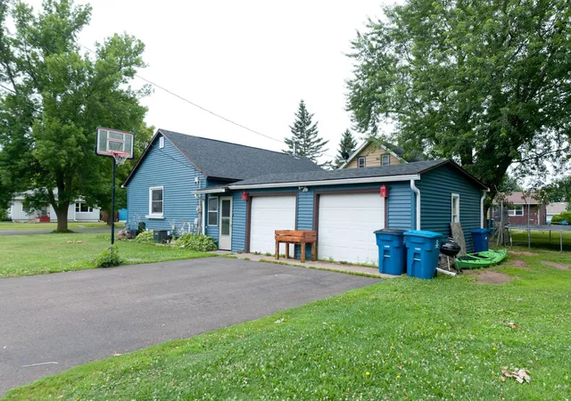 Photo 4 of Single family home for sale at 119 E Coleman St, Rice Lake, WI 54868 | MLS# 7108846 | Listing updated on 2026-08-11