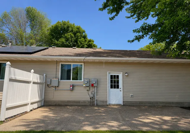 4th image of 1720 Se Smith Ave, Owatonna, MN 55060 | MLS# 7108863