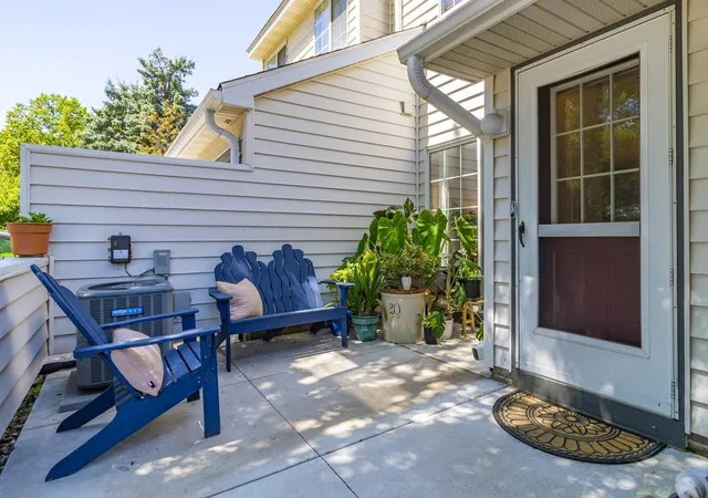 Photo 2 of Single family home for sale at 12822 Echo Ln, Saint Paul, MN 55124 | MLS# 7108865 | Listing updated on 2026-09-29
