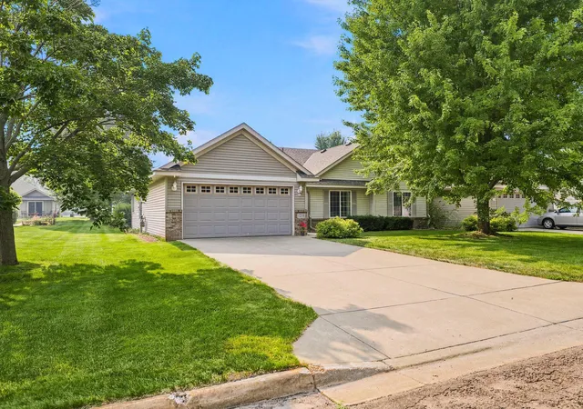 Photo 2 of Sale Pending at 1235 35th Avenue N, Saint Cloud, MN 56303 | MLS# 7108870 | Listing updated on 2026-09-01