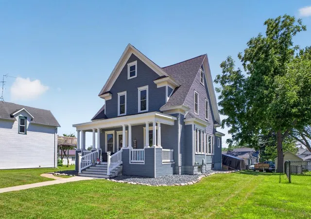 2nd image of 205 1st St Se, Hayfield, MN 55940 | MLS# 7108872