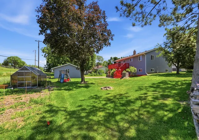 3rd image of 2227 Windsor Rd, Saint Cloud, MN 56301 | MLS# 7108875