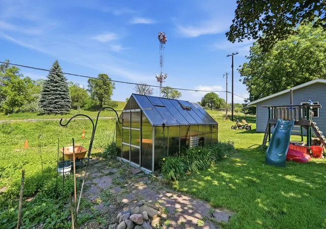 4th image of 2227 Windsor Rd, Saint Cloud, MN 56301 | MLS# 7108875