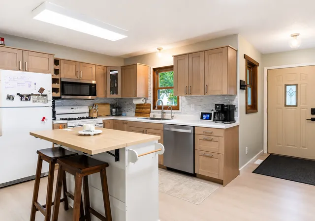 Photo 4 of Single family home for sale at 46167 Jefferson Lake Dr, Cleveland, MN 56017 | MLS# 7108892 | Listing updated on 2026-10-05