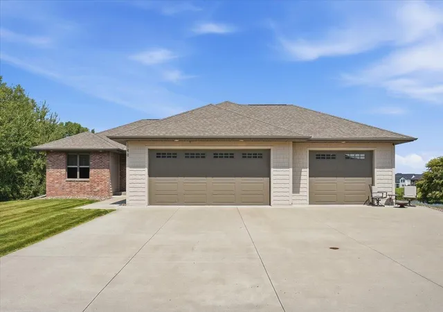 image of 148 Medinah Cir W, Lake City, MN 55041 | MLS# 7108897