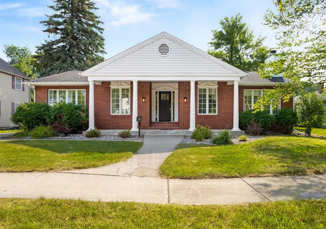 1st image of 512 8th St N, Wahpeton, ND 58075 | MLS# 7108906