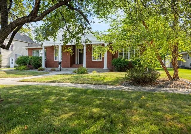 Photo 3 of Single family home for sale at 512 8th Street N, Wahpeton, ND 58075 | MLS# 7108906 | Listing updated on 2026-08-18