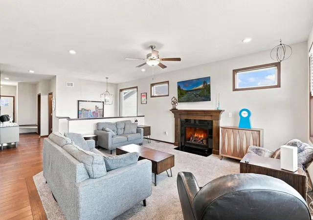 4th image of 965 Aspen Cir, Watertown, MN 55388 | MLS# 7108947