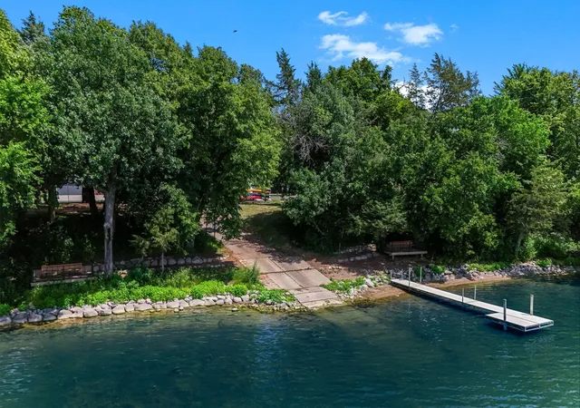 2nd image of 4525 Walnut St, Maple Plain, MN 55359 | MLS# 7108992