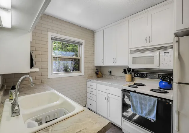 5th image of 110282 Village Rd, Chaska, MN 55318 | MLS# 7108994