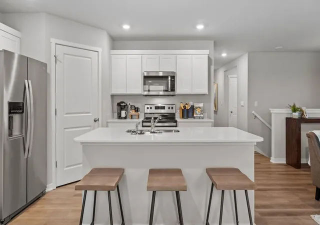 4th image of 12750 Williams Rd, Rogers, MN 55374 | MLS# 7109000