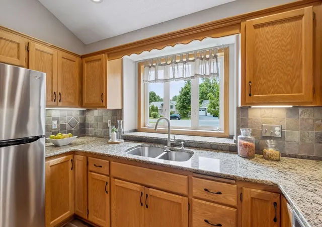 4th image of 253 Teckla Ct, Circle Pines, MN 55014 | MLS# 7109021