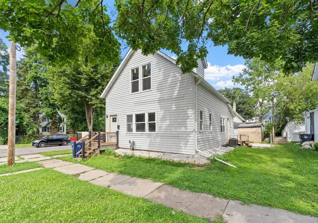 1st image of 654 Winslow Ave, Saint Paul, MN 55107 | MLS# 7109031