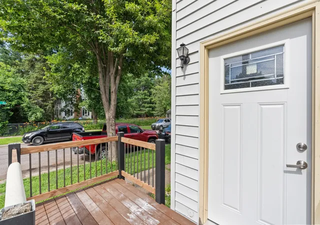 2nd image of 654 Winslow Ave, Saint Paul, MN 55107 | MLS# 7109031