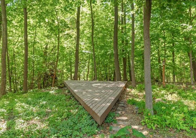 Photo 3 of Single family home for sale at 606 Carver Beach Rd, Chanhassen, MN 55317 | MLS# 7109041 | Listing updated on 2026-09-12