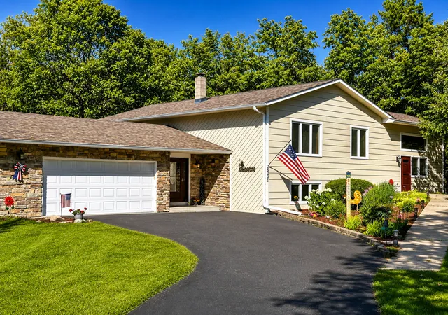 4th image of 8331 Red Pine Cir, Baxter, MN 56425 | MLS# 7109063