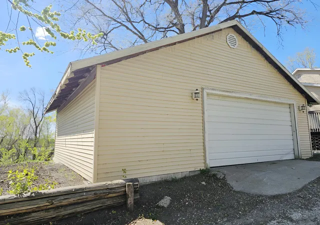 Photo 2 of Single family home for sale at 312 Merriam Ave, Montevideo, MN 56265 | MLS# 7109082 | Listing updated on 2026-09-14