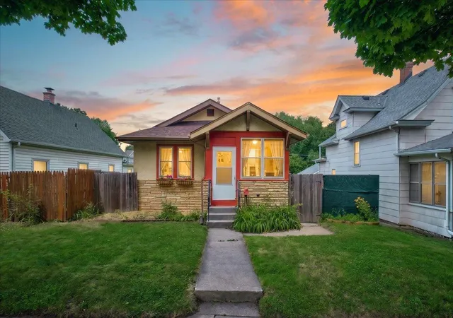 1st image of 1217 6th St E, Saint Paul, MN 55106 | MLS# 7109089